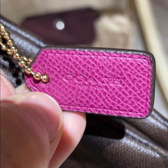 Coach wristlet brown print raspberry accents nwot - Picture 9 of 10